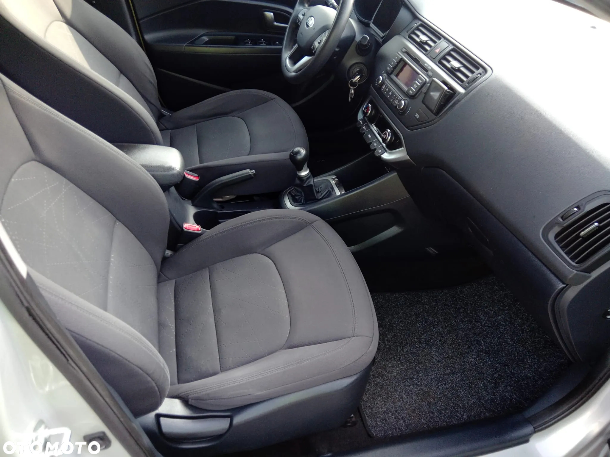 Kia Rio 1.2 Edition 7 - 13