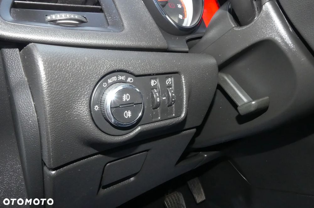 Opel Astra 1.4 T Cosmo EU6 - 22