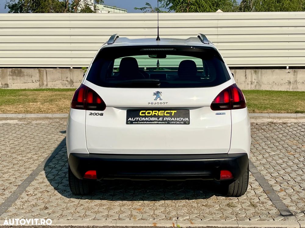 Peugeot 2008 - 10