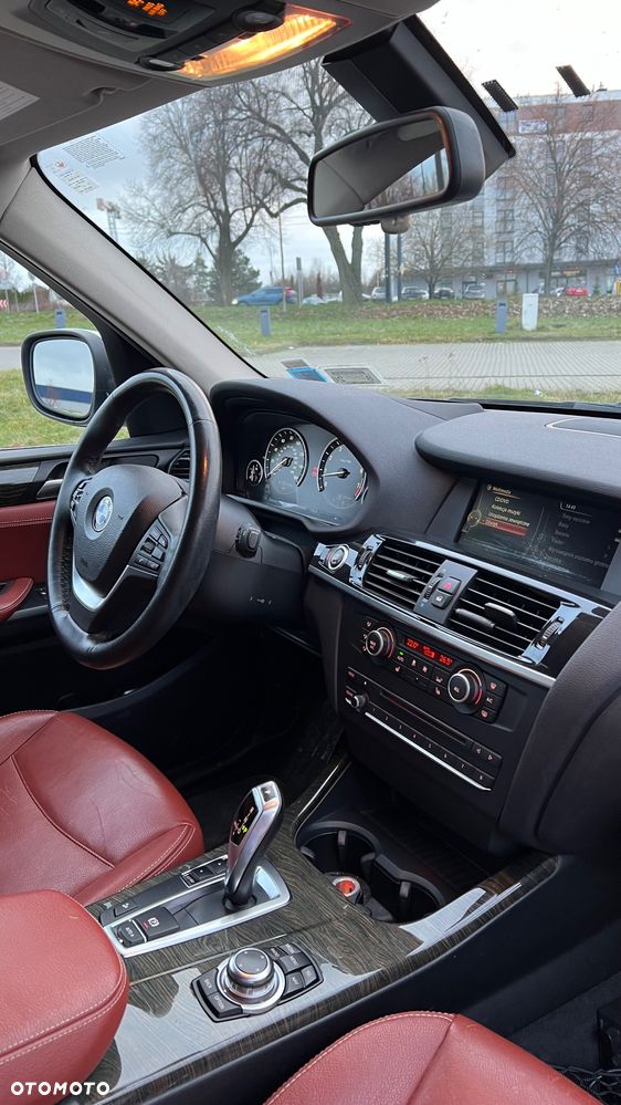 BMW X3 xDrive35i Sport-Aut Advantage - 23