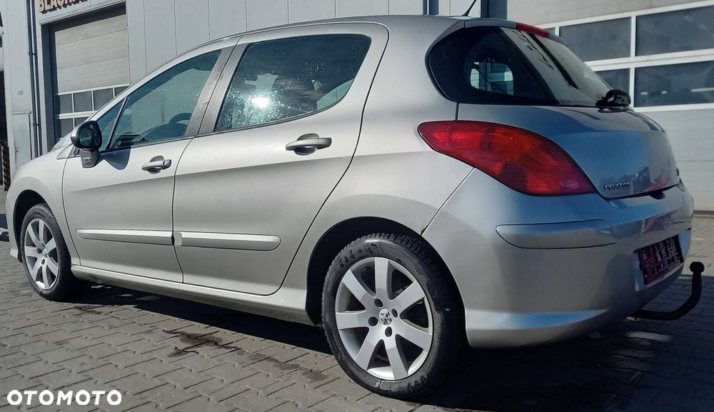Peugeot 308 1,6 16V części maska klapa drzwi błotnik zderzak kod lakieru ETSC lampa reflelektor felgi wyposażnie wnętrza silnik 5FW / 5FS skrzynia biegów BVM5 - 5