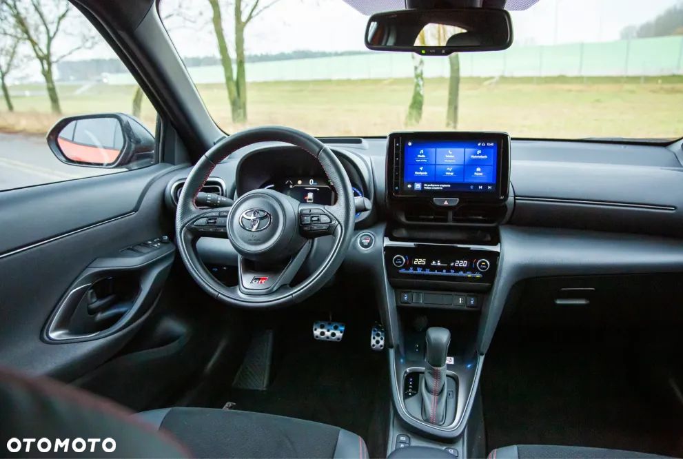 Toyota Yaris - 12