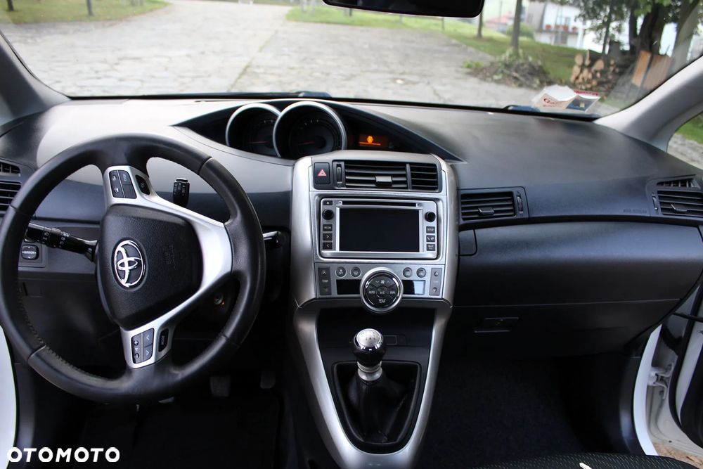 Toyota Verso 2.0 D-4D Edition - 26