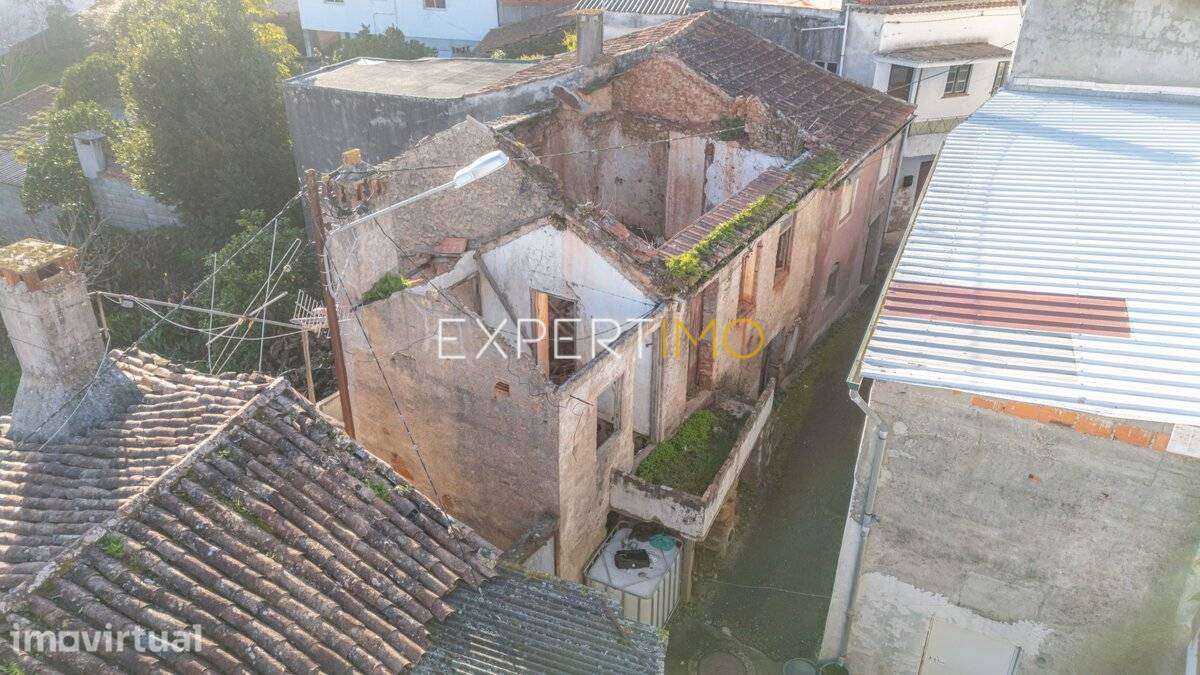 Moradia com terreno para recuperar em Anaguéis (Almalaguês) - Grande imagem: 4/10