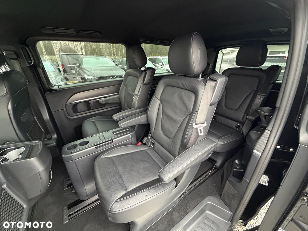 Mercedes-Benz Klasa V 300 d Extralang 4Matic 9G-TRONIC Avantgarde Edition - 31