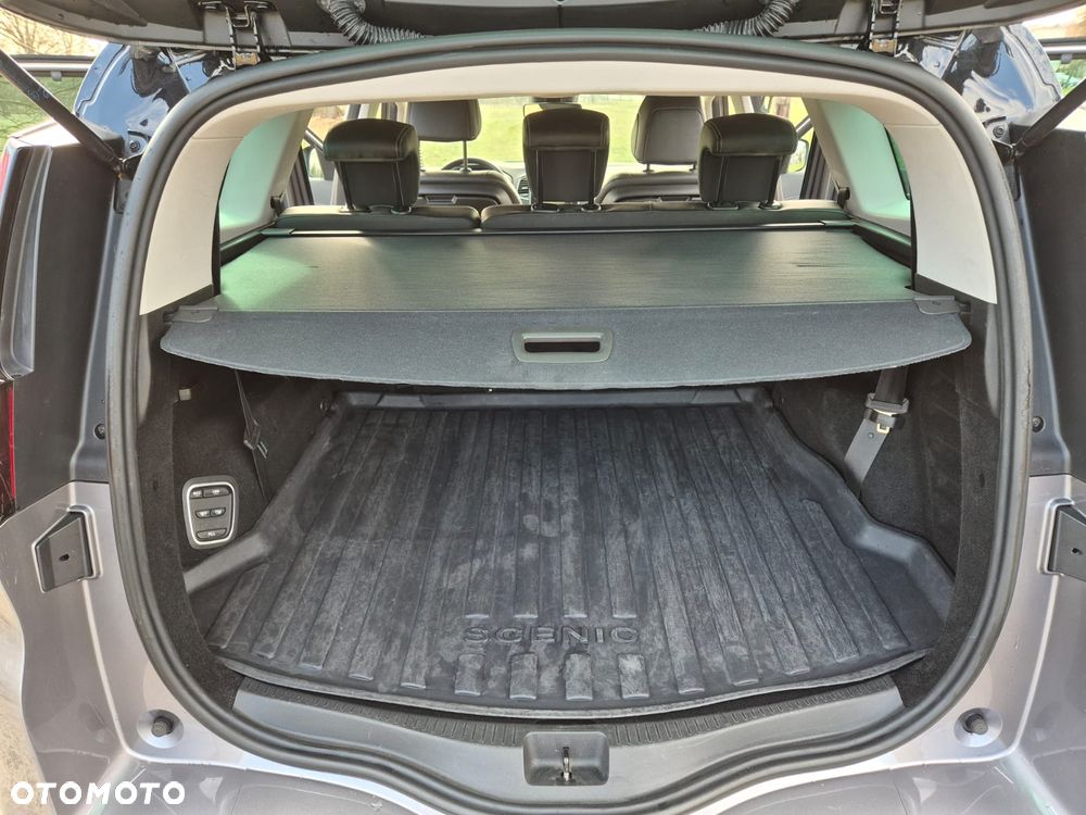 Renault Grand Scenic - 12