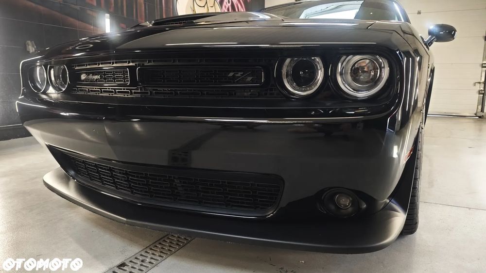 Dodge Challenger - 3