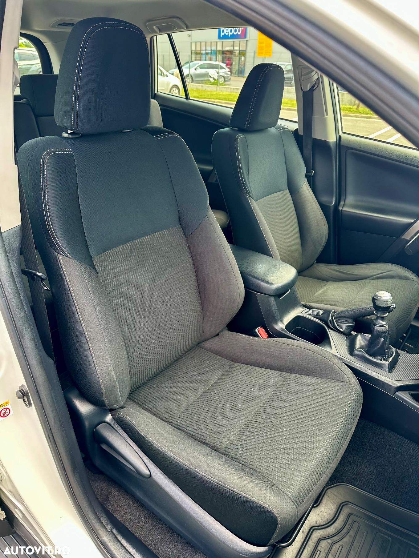 Toyota RAV4 2.2 D-4D 4WD Executive - 8