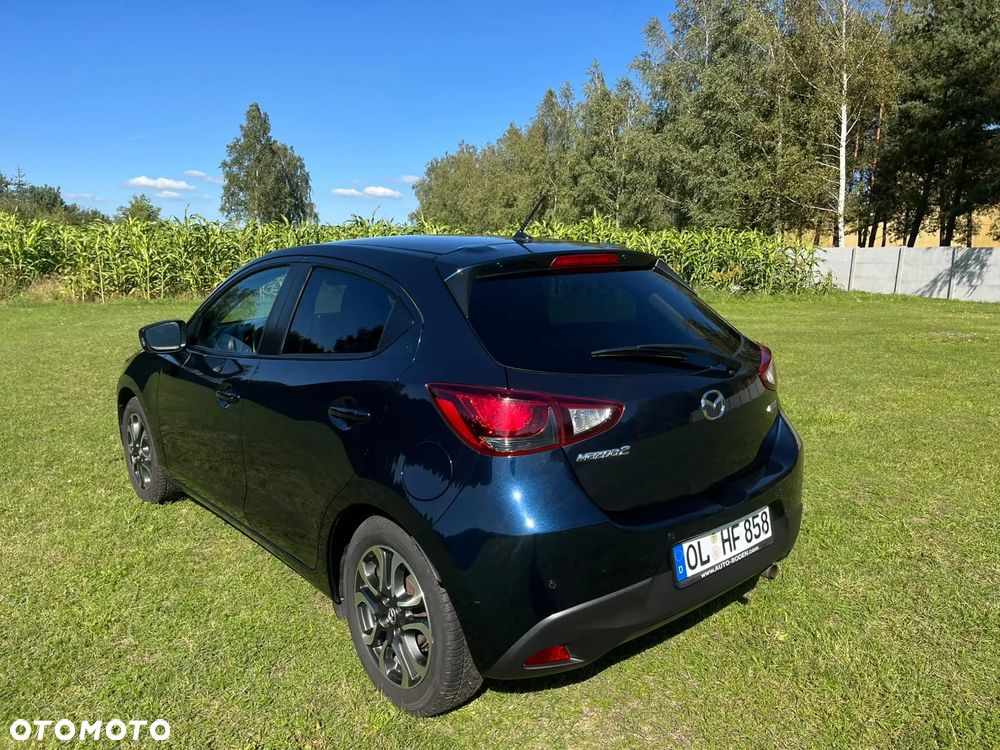 Mazda 2 2016 photo 4