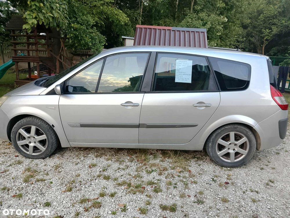 Renault Grand Scenic - 2
