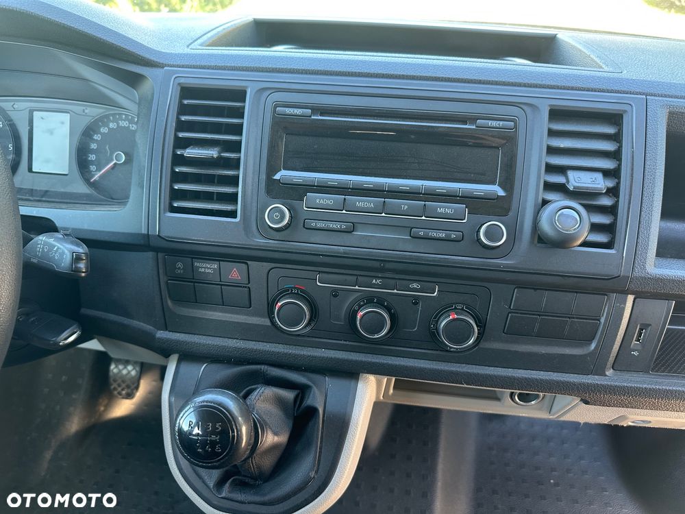 Volkswagen Transporter - 14