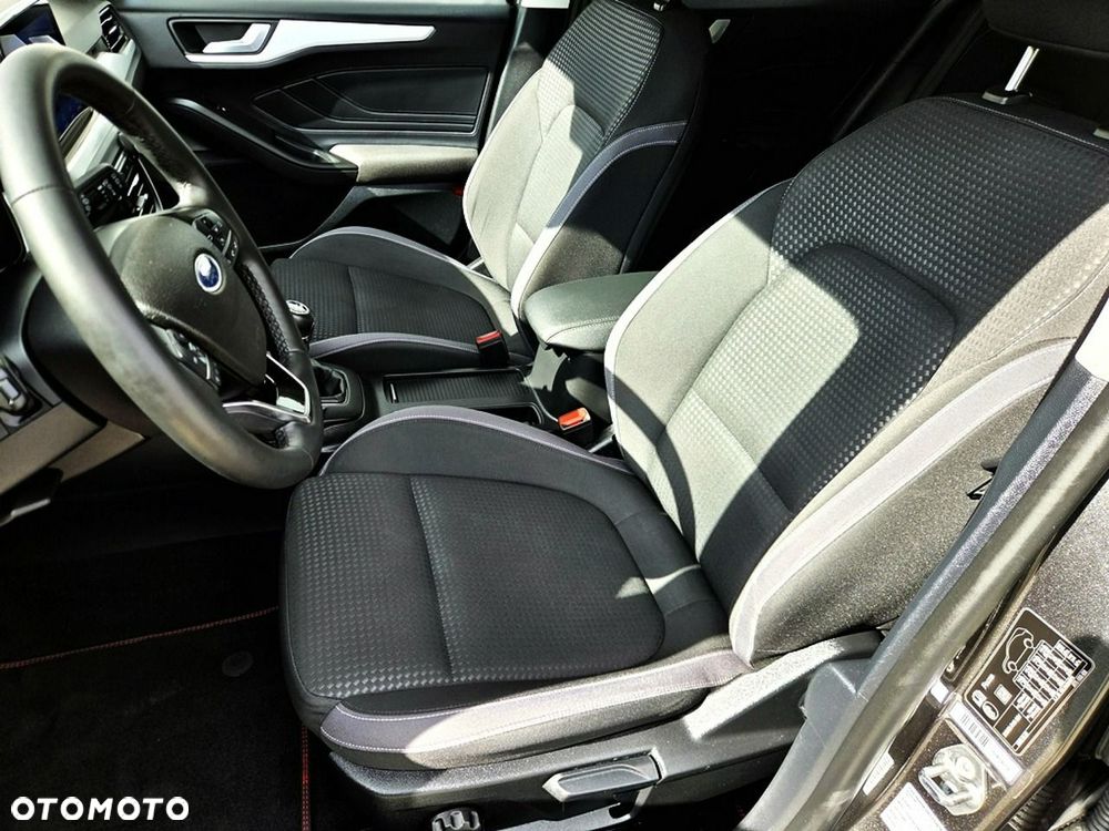 Ford Focus - 28