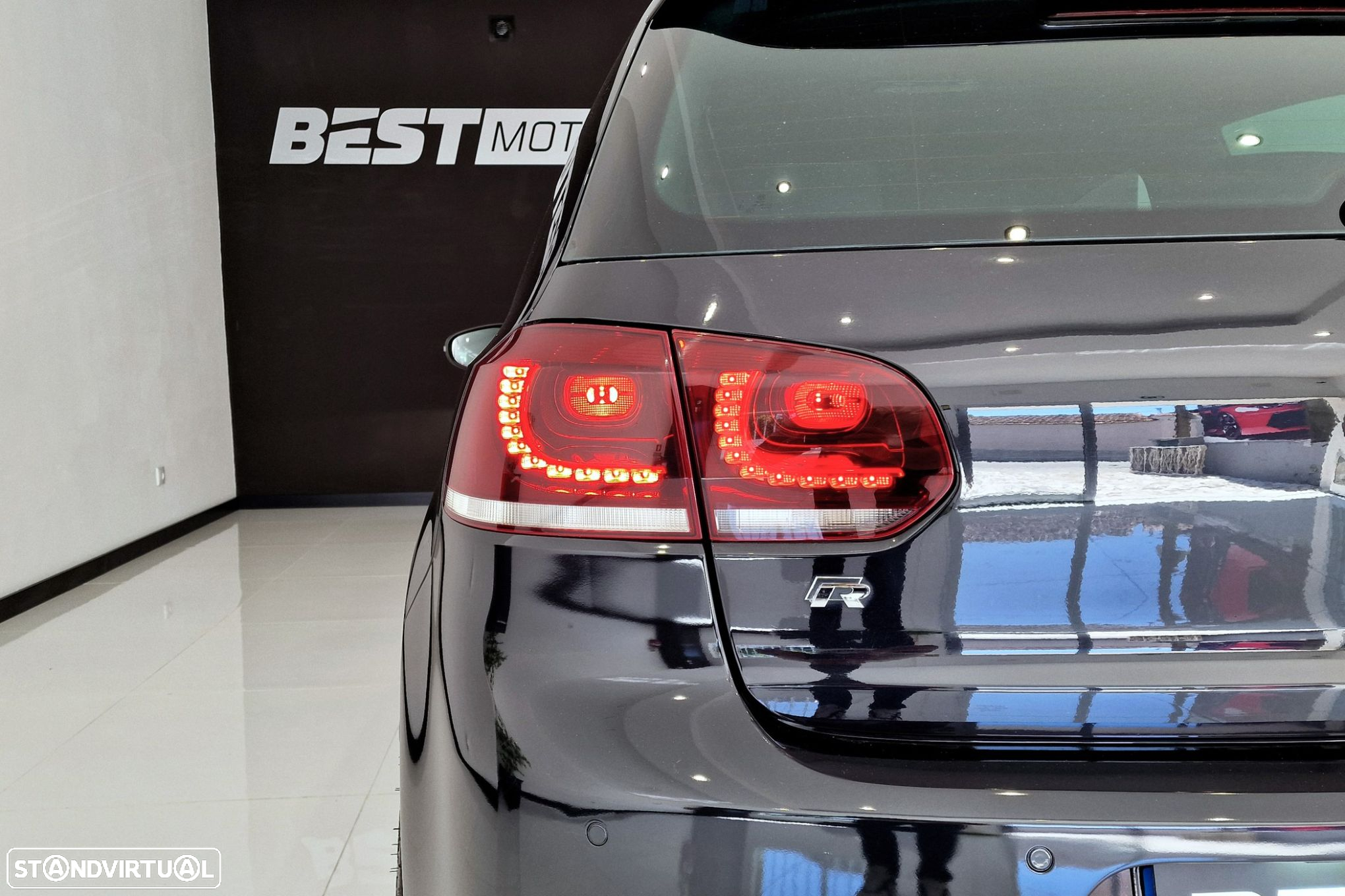 VW Golf 2.0 TSi R20 DSG - 33