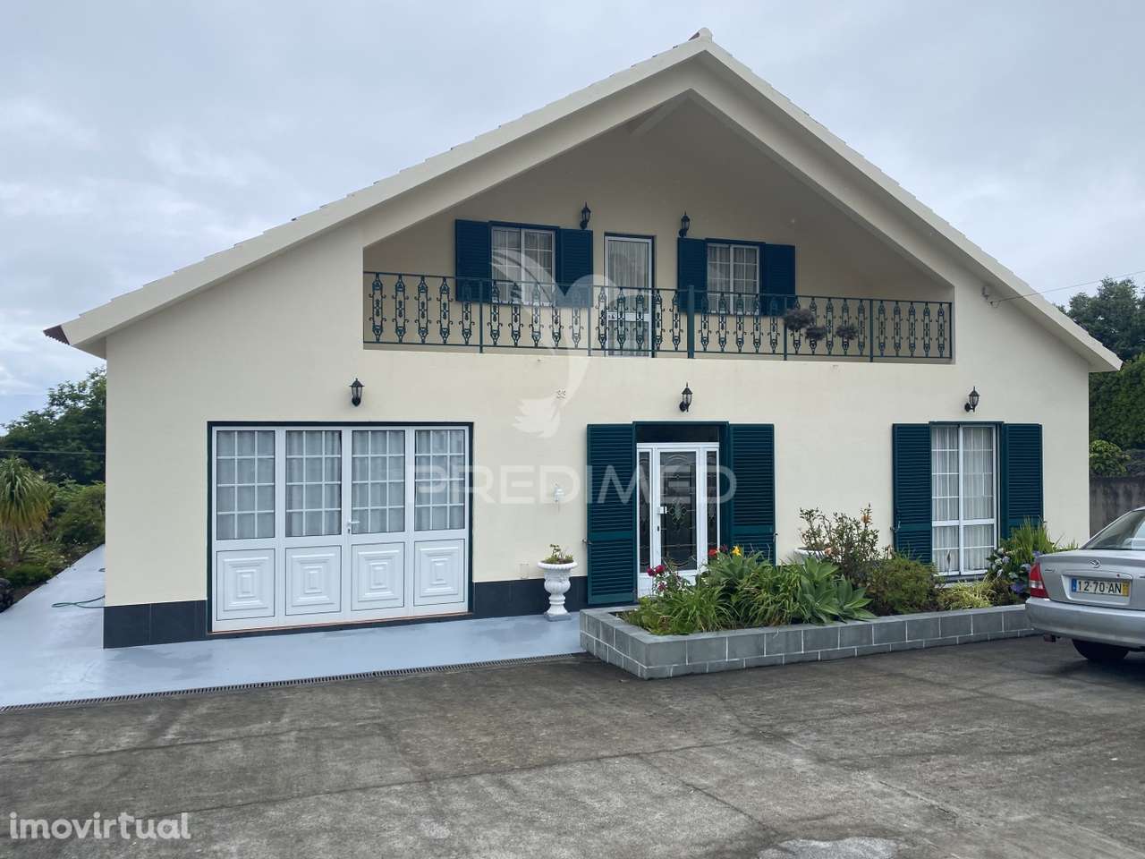 Moradia T3 de Dois Pisos com Jardim Paisagístico Urzelina, Ilha de... - Grande imagem: 2/37