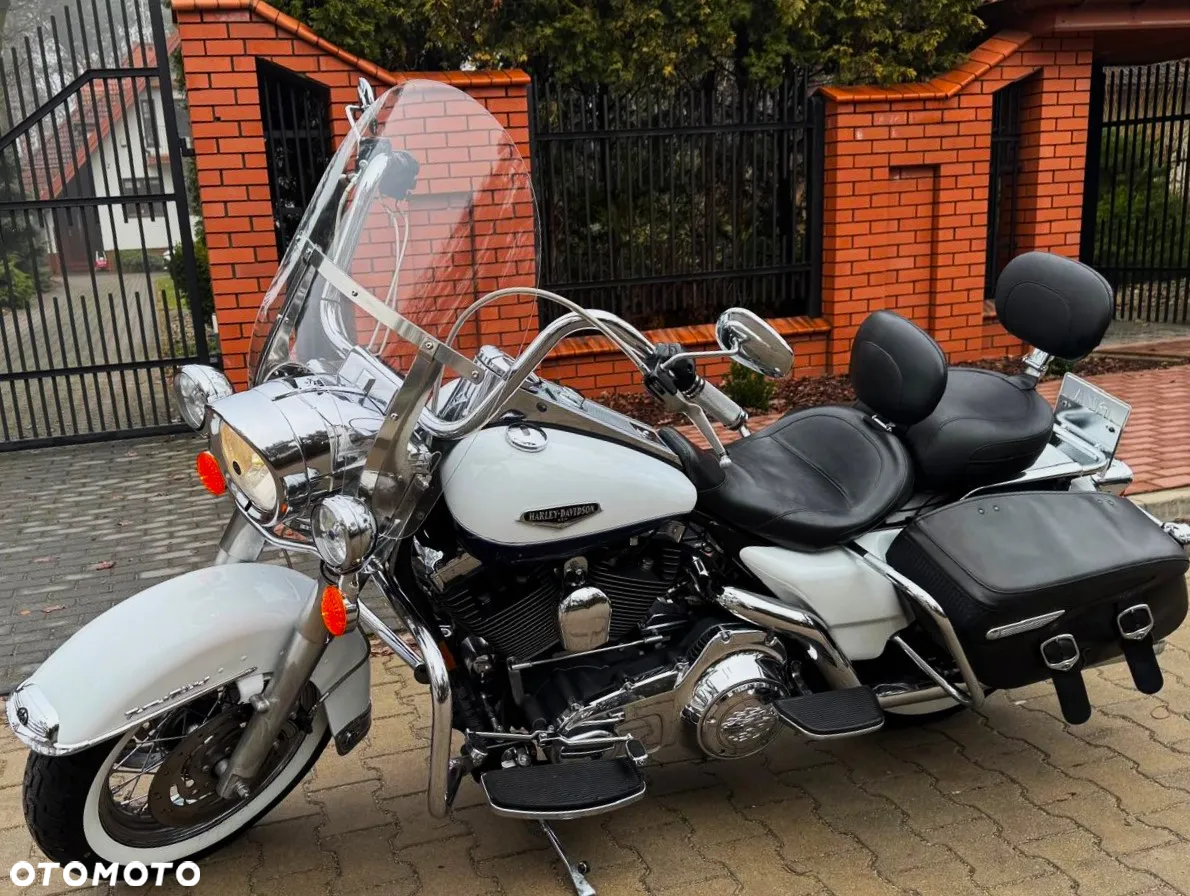 Harley-Davidson Touring Road King - 27