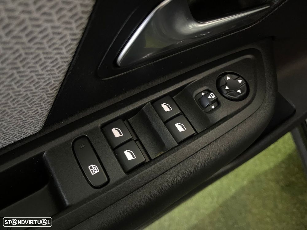 Citroën C4 1.2 PureTech Plus EAT8 - 25