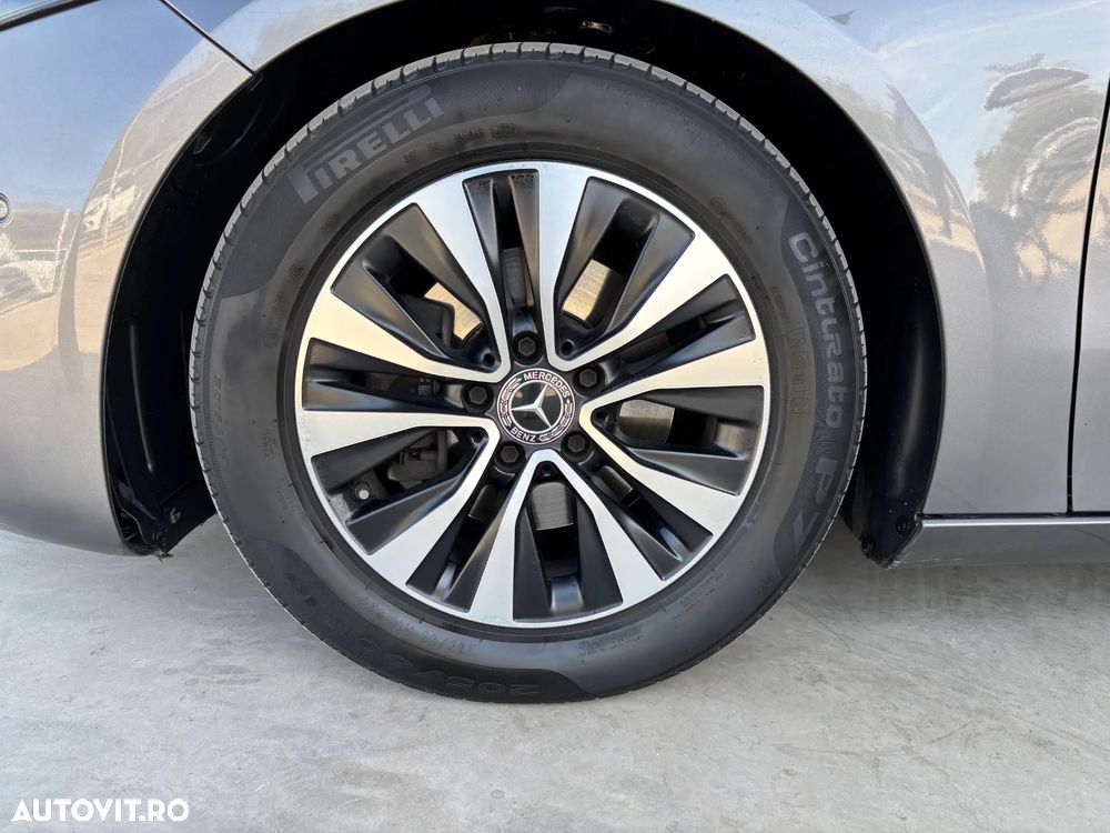 Mercedes-Benz A 180 d 7G-DCT Progressive - 12