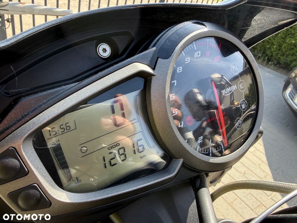 Triumph Speed Triple - 12