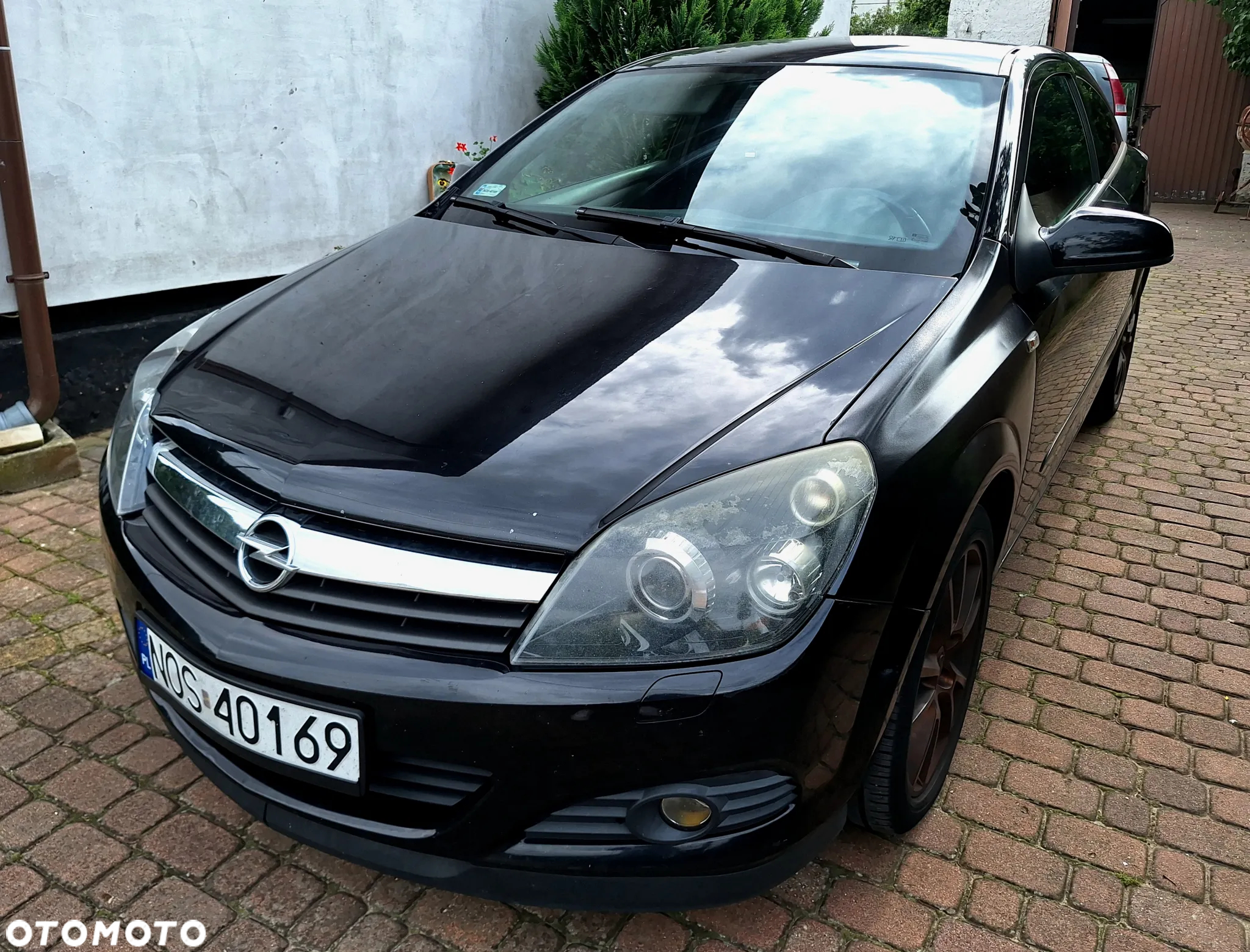 Opel Astra III GTC 2.0 T Sport - 2