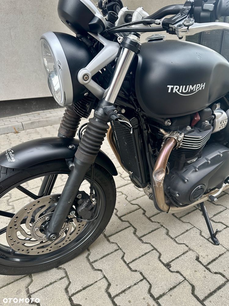 Triumph Street Twin - 9