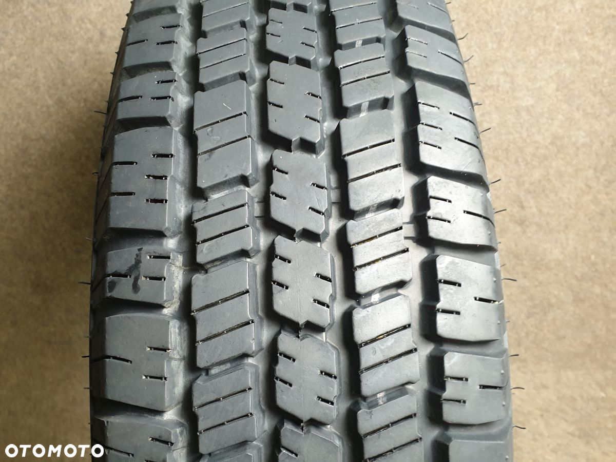 Opona Zimowa 225/75 R16 - 8