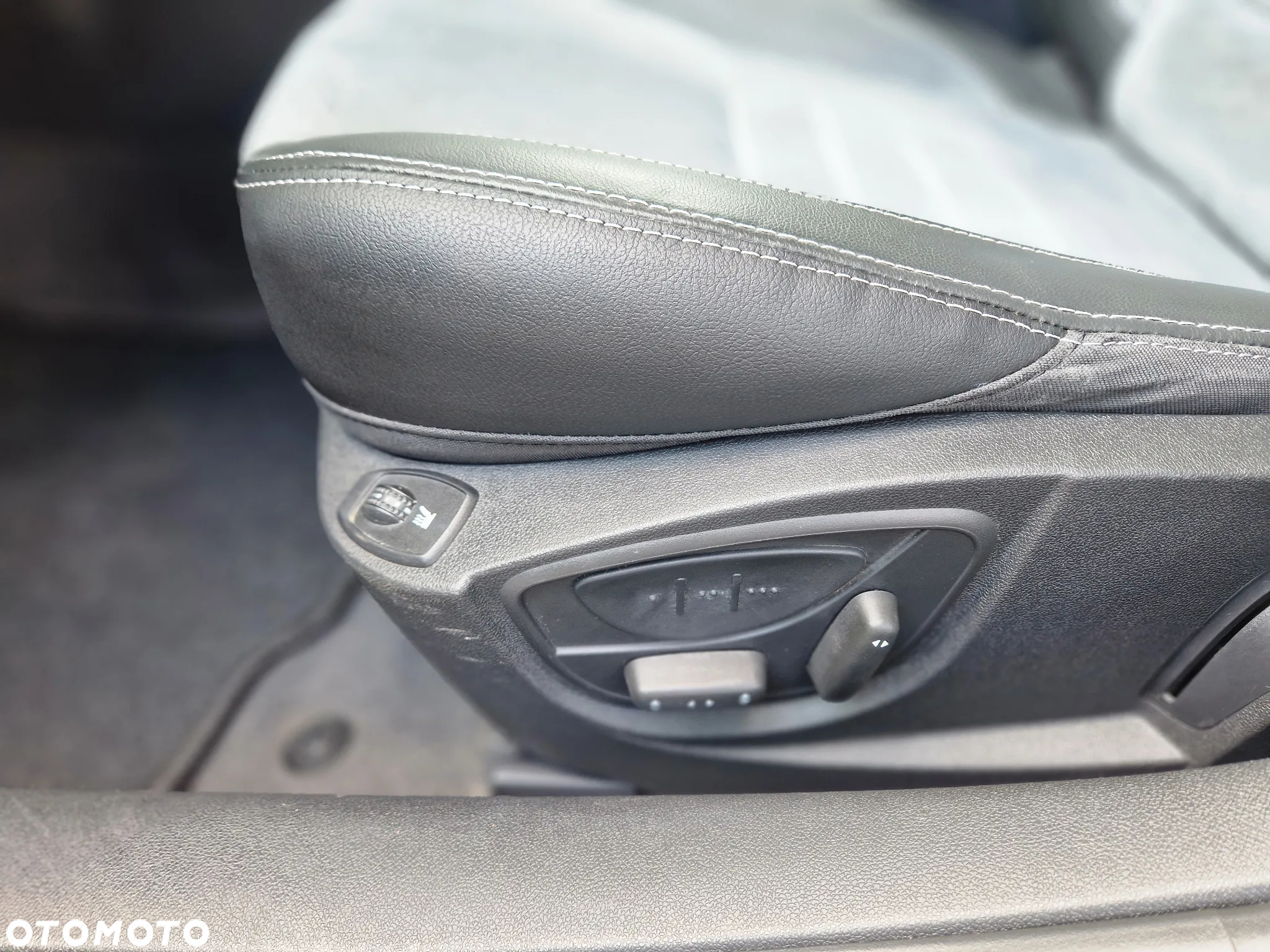 Renault Laguna Grandtour dCi 150 FAP Start-Stop GT - 21