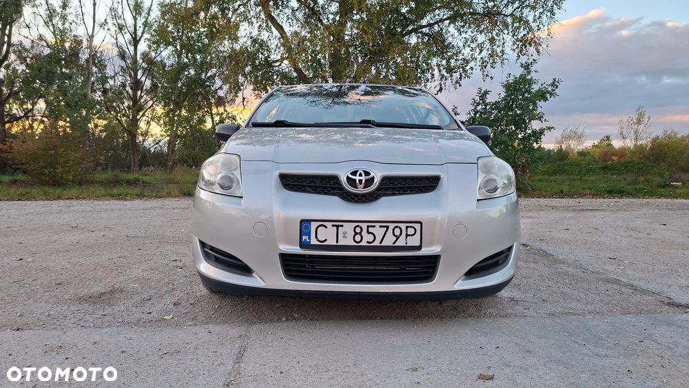 Toyota Auris 1.4 D-4D Terra - 8