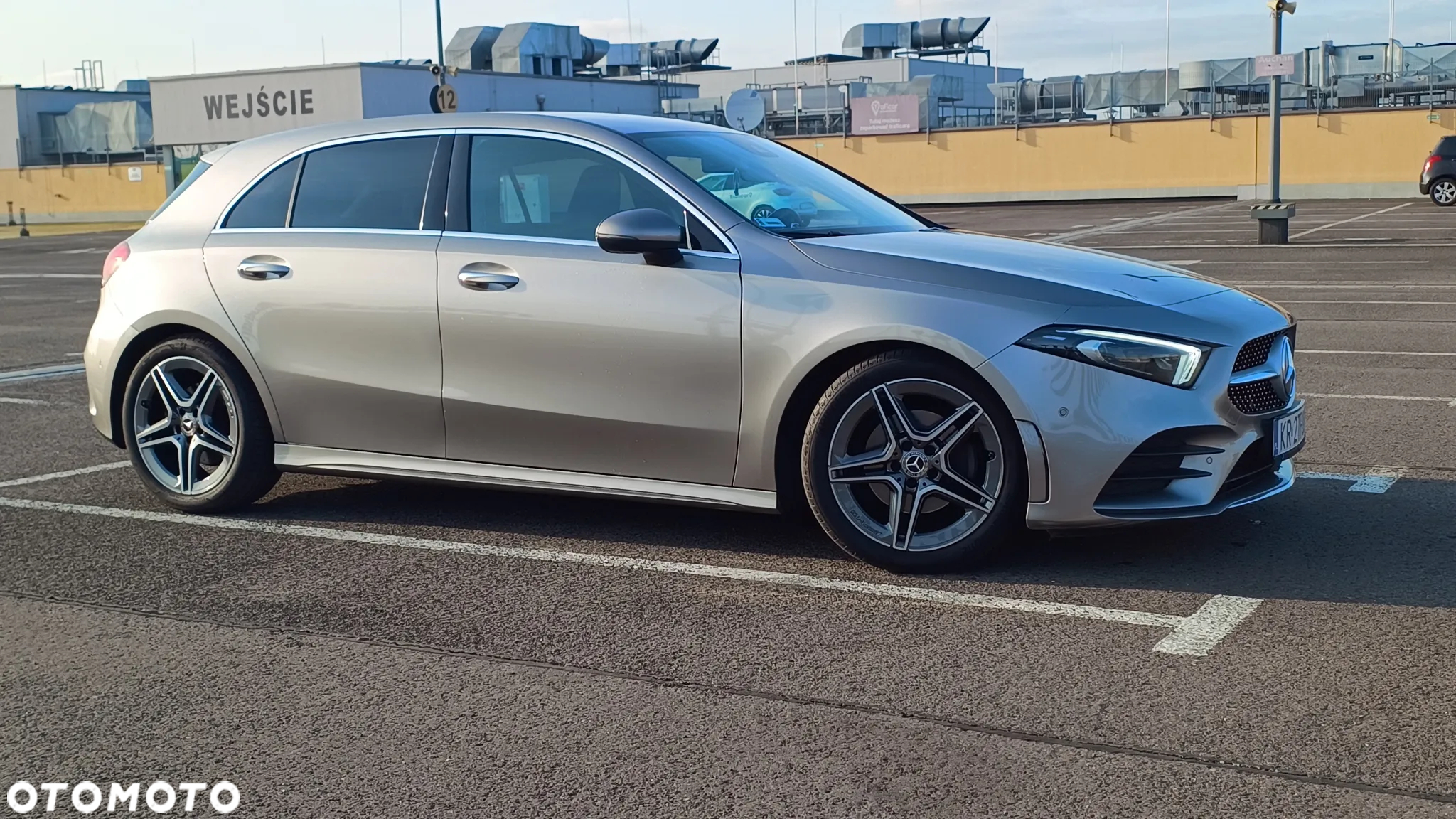 Mercedes-Benz Klasa A 200 AMG Line 7G-DCT - 5