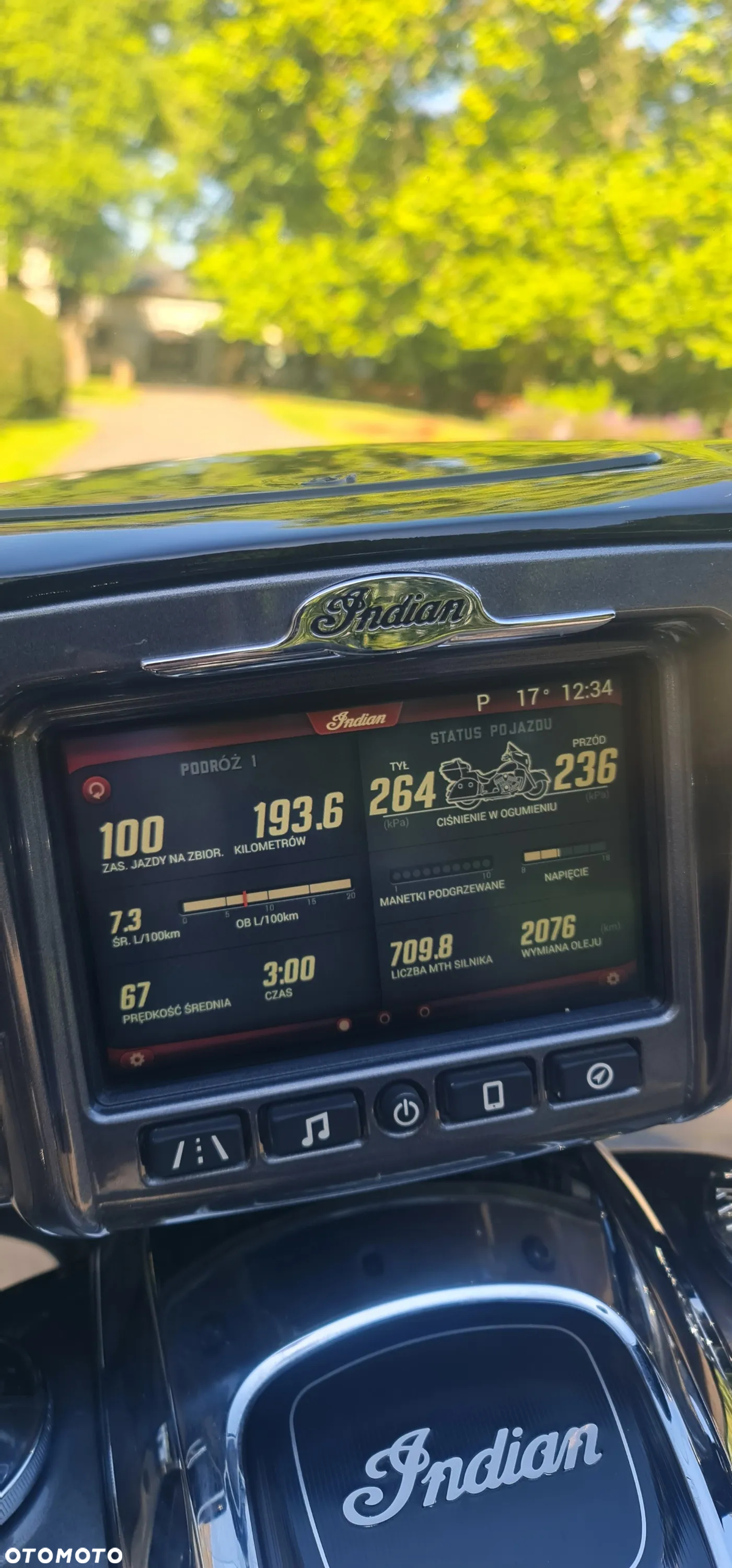 Indian Roadmaster - 9