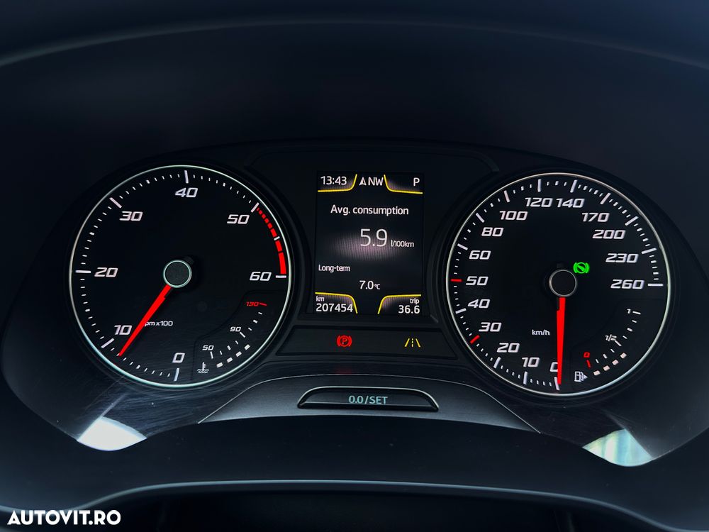 Seat Leon 2.0 TDI DPF Start&Stop DSG FR - 10