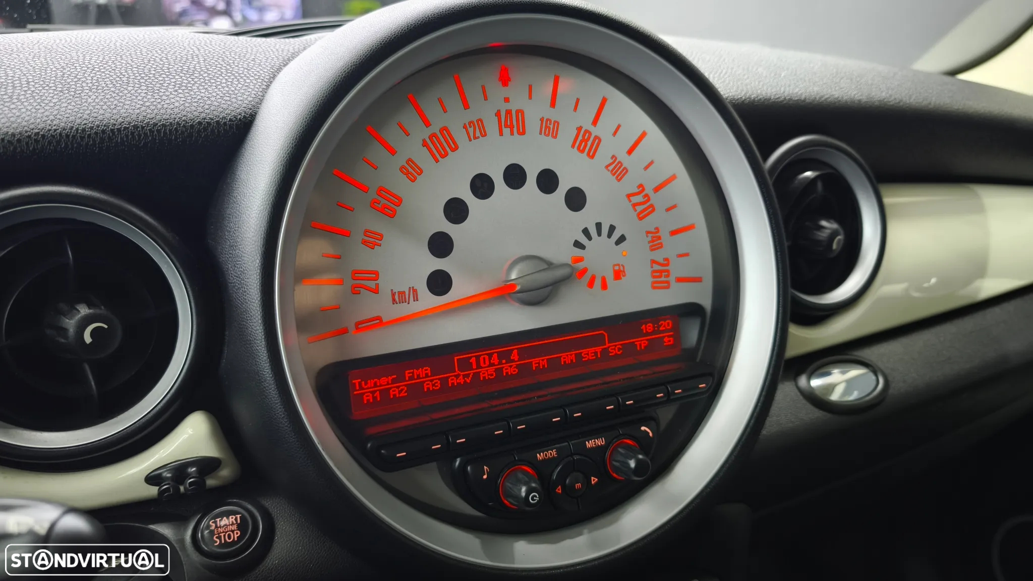 MINI 3 Portas Cooper D - 29