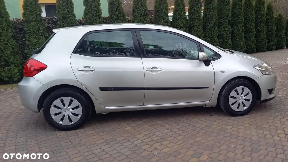 Toyota Auris 1.6 Sol - 6