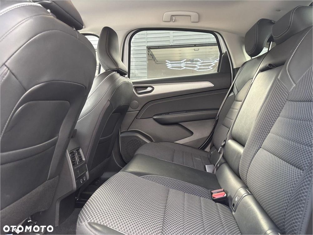 Renault Arkana 1.6 E-TECH Techno MMT - 16