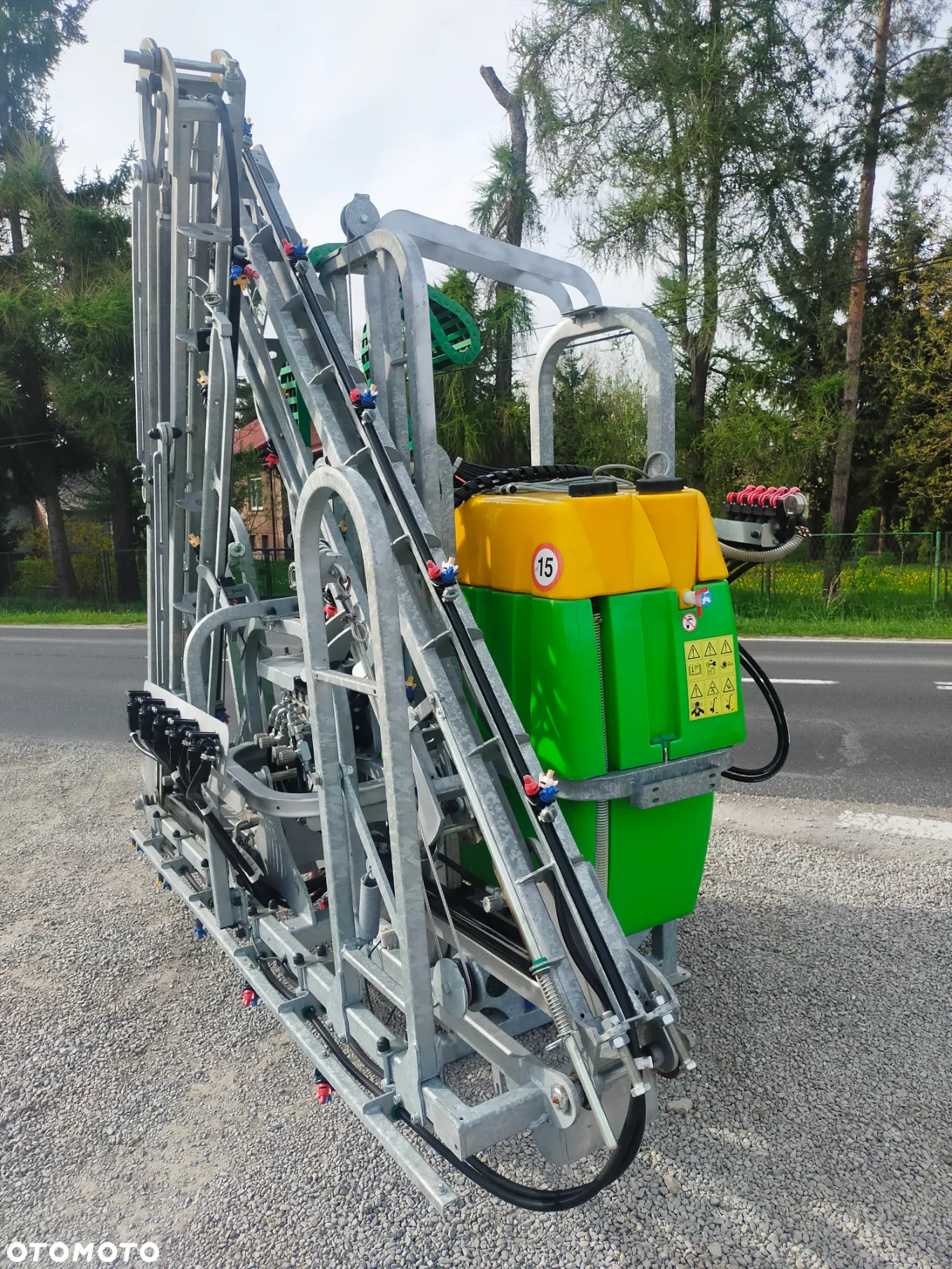 XSARA TOLMET opryskiwacz zawieszany hydraulicznie rozkładany 600l 15m - 14