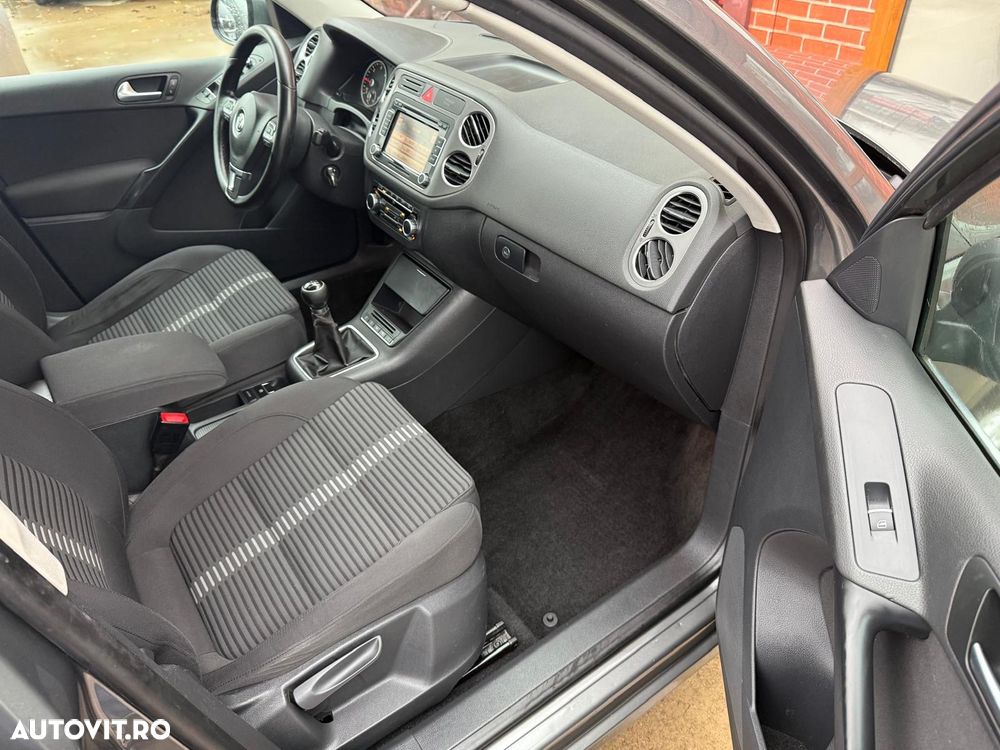 Volkswagen Tiguan - 24