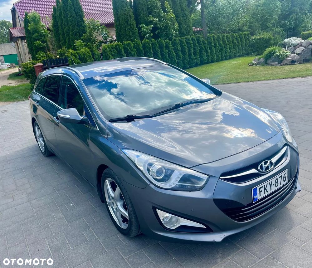 Hyundai i40 i40cw 1.7 CRDi Automatik Fifa World Cup Edition Gold - 1