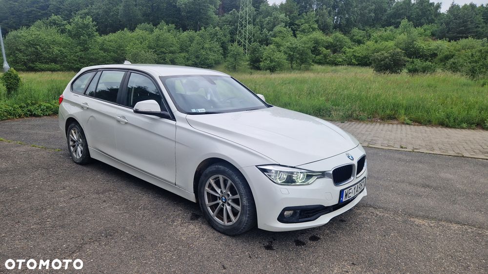 BMW Seria 3 318i - 4