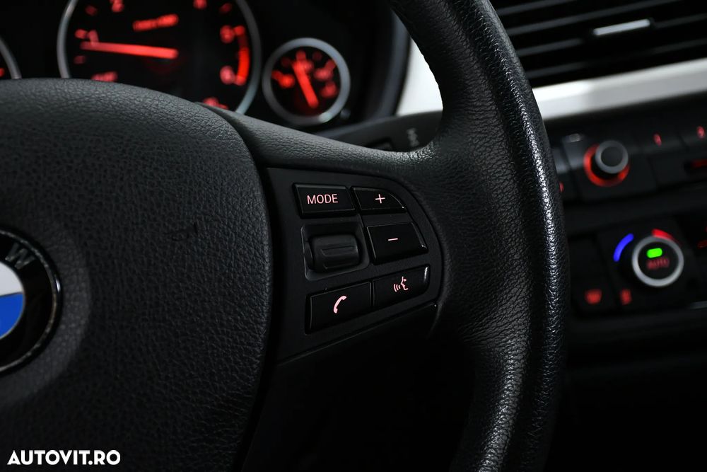 BMW Seria 3 318d Aut. - 28