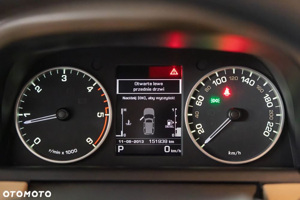 Land Rover Discovery 3.0 SD V6 HSE - 10