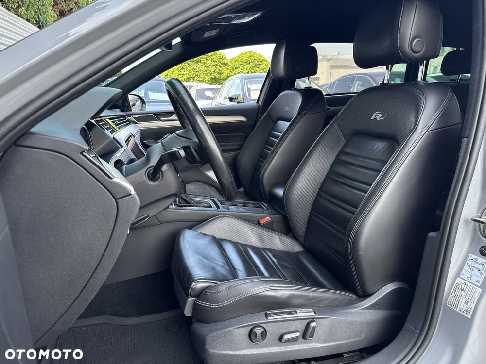 Volkswagen Passat Variant 2.0 TDI Bi-Turbo BMT 4Mot Highline DSG - 9
