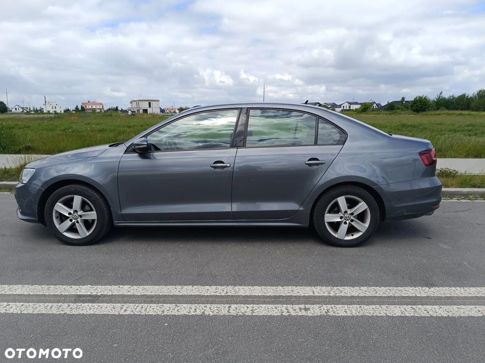 Volkswagen Jetta 1.2 TSI BMT Comfortline - 12