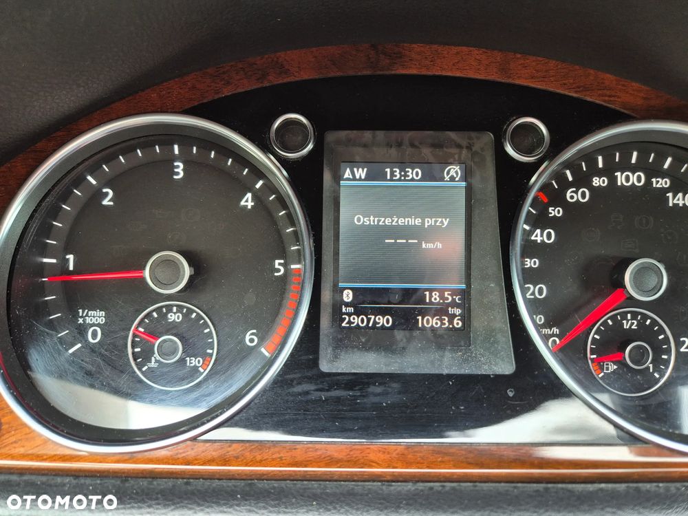 Volkswagen Passat 2.0 TDI Highline R-Style DSG - 14