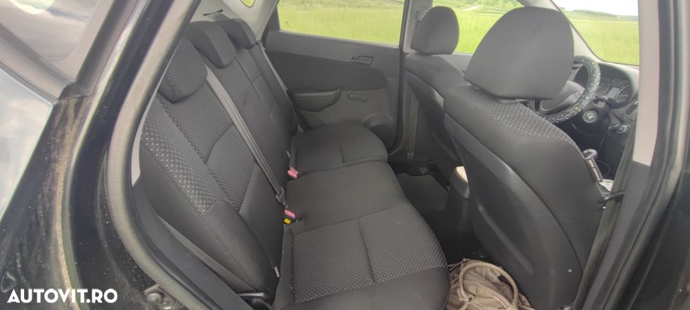 Hyundai i30 1.4 GL Classic - 3