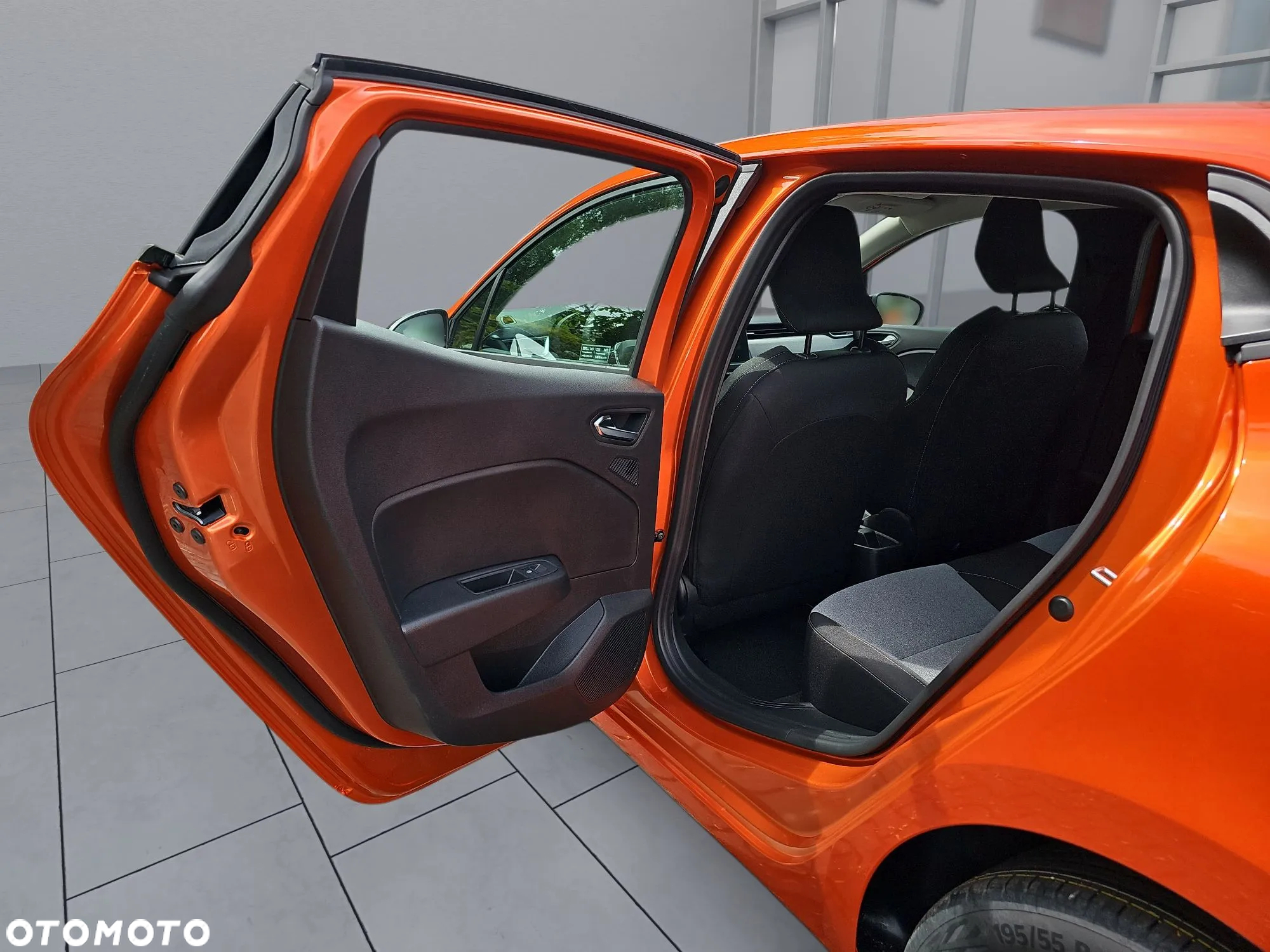 Renault Clio - 24