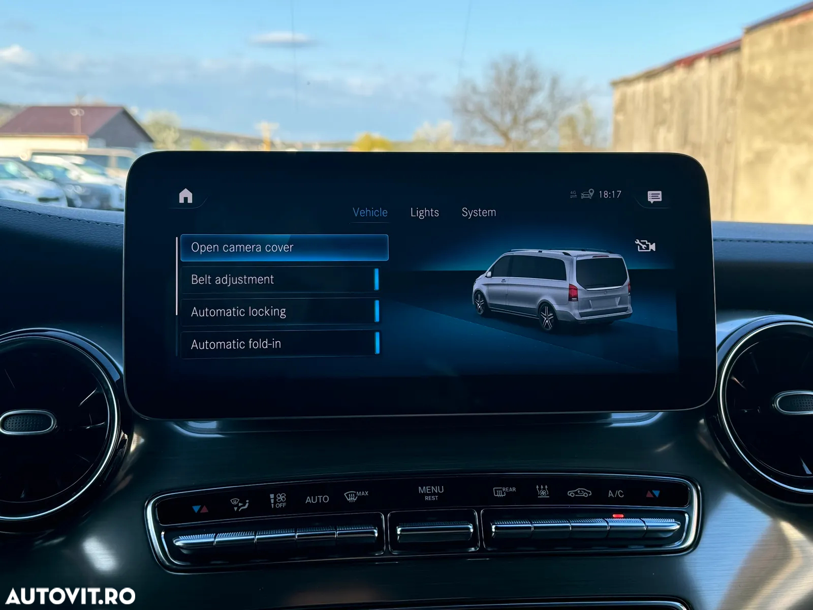 Mercedes-Benz V 300 d lang 4Matic 9G-TRONIC Exclusive Edition - 28