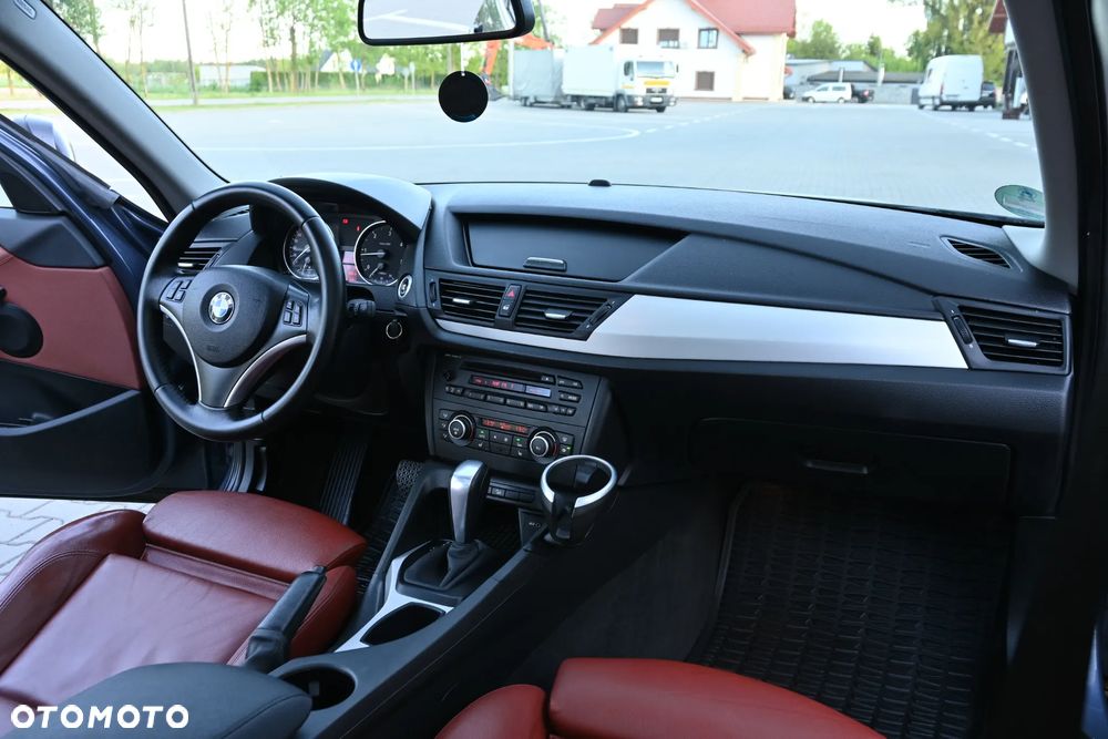 BMW X1 xDrive23d - 27