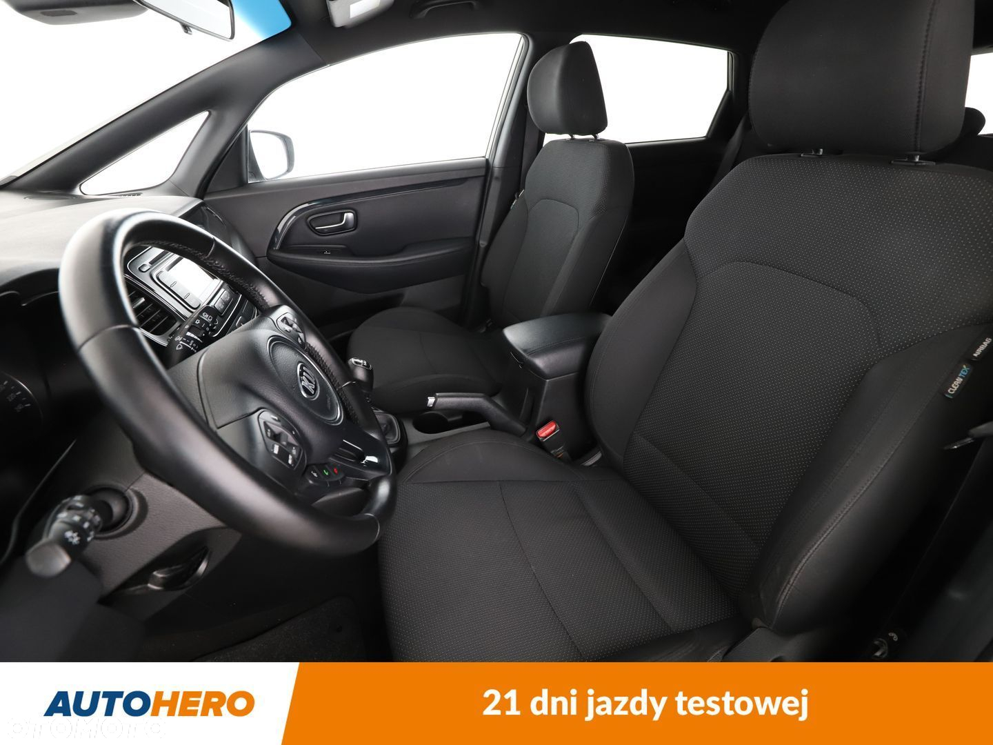 Kia Carens - 10