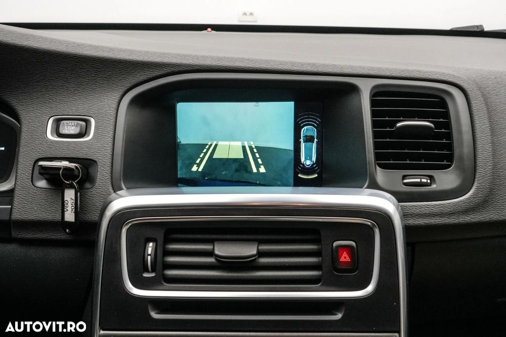 Volvo V60 D5 Summum - 23