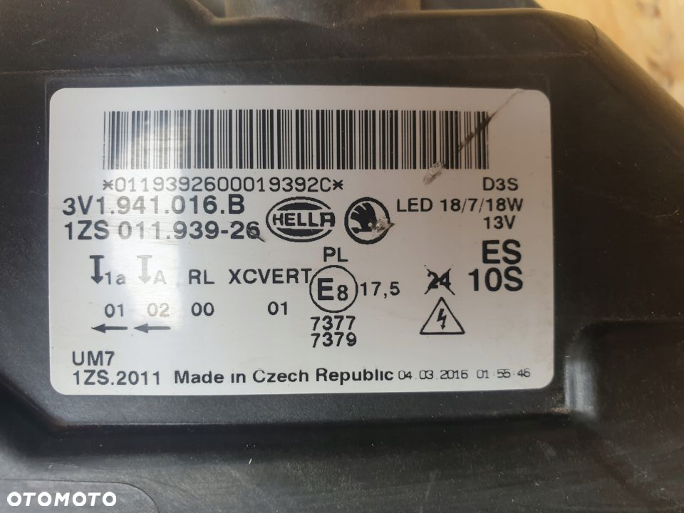 LAMPA XENON PRAWA SKODA SUPERB 3V1941016B - 2