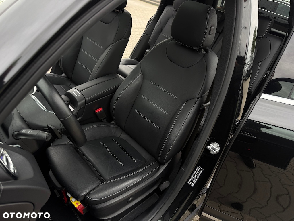 Mercedes-Benz GLB 220 d 4-Matic 8G-DCT - 34
